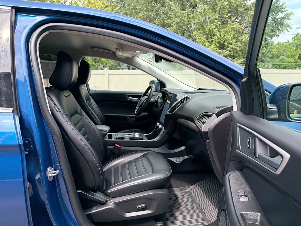 Thumbnail: 2023 Ford Edge - 11