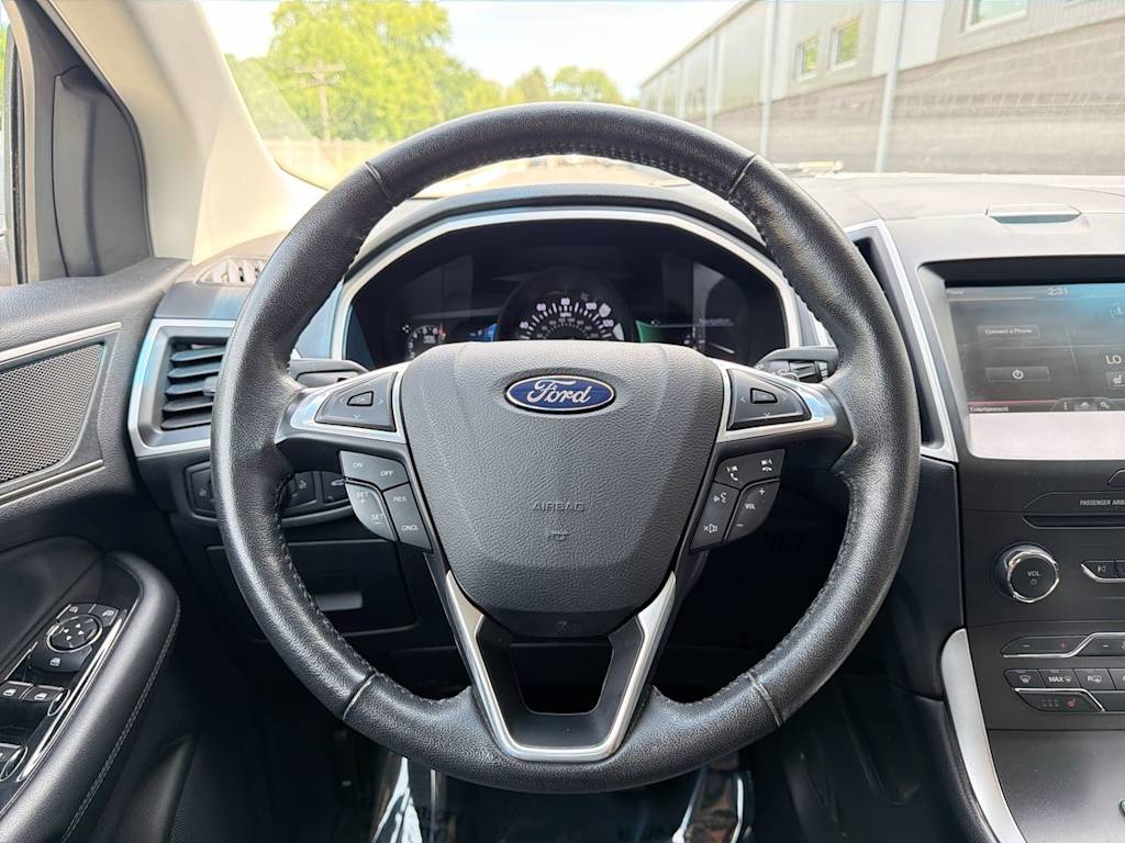 Thumbnail: 2015 Ford Edge - 9