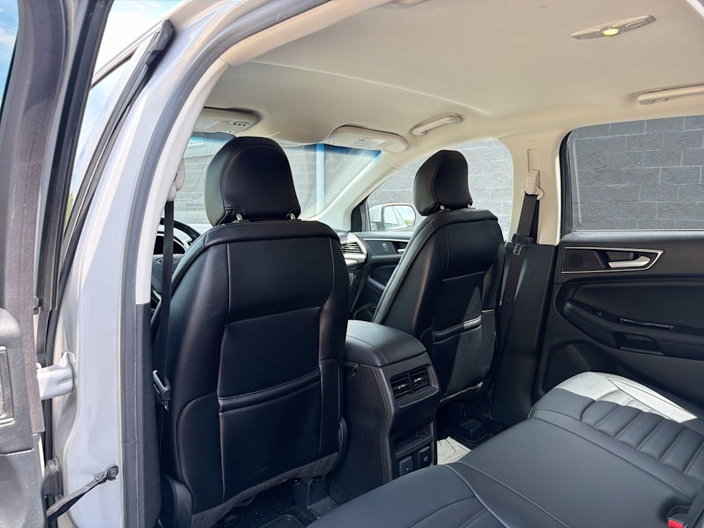 Thumbnail: 2015 Ford Edge - 12