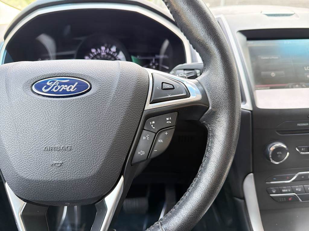 Thumbnail: 2015 Ford Edge - 33
