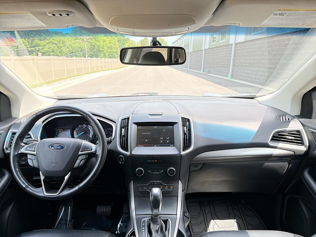 Thumbnail: 2015 Ford Edge - 2