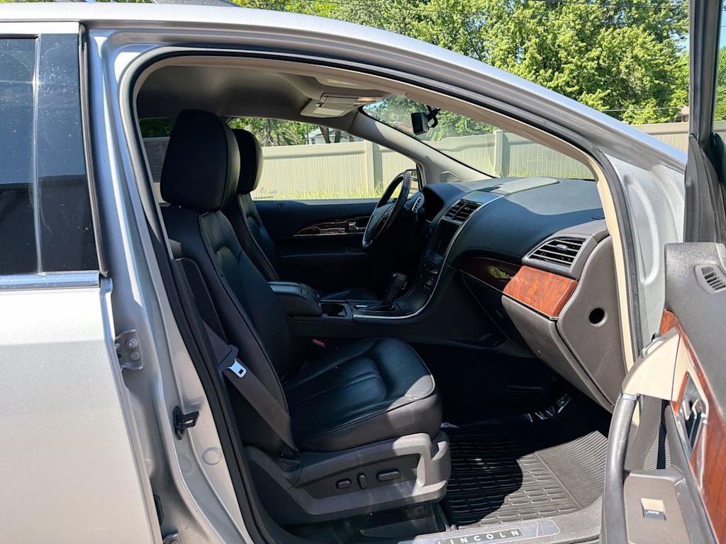 Thumbnail: 2013 Lincoln MKX - 32