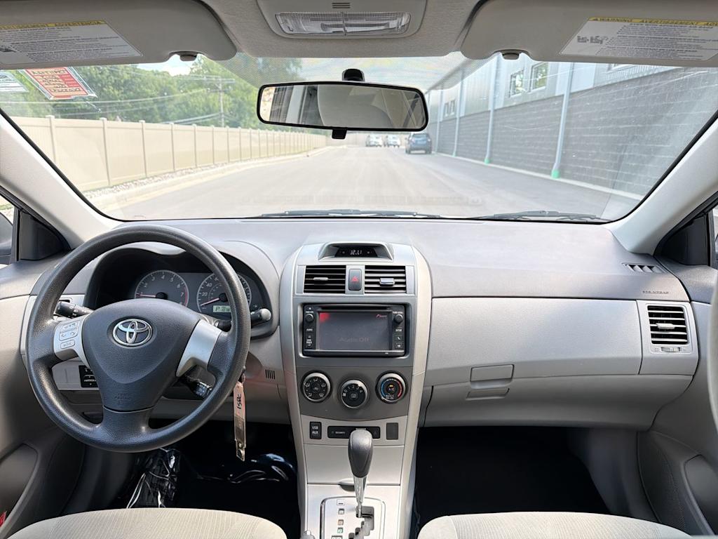 Thumbnail: 2013 Toyota Corolla - 2
