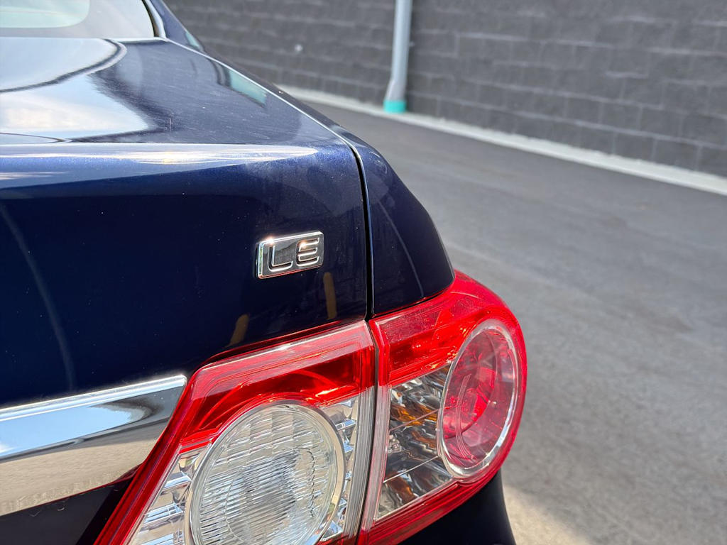 Thumbnail: 2013 Toyota Corolla - 16