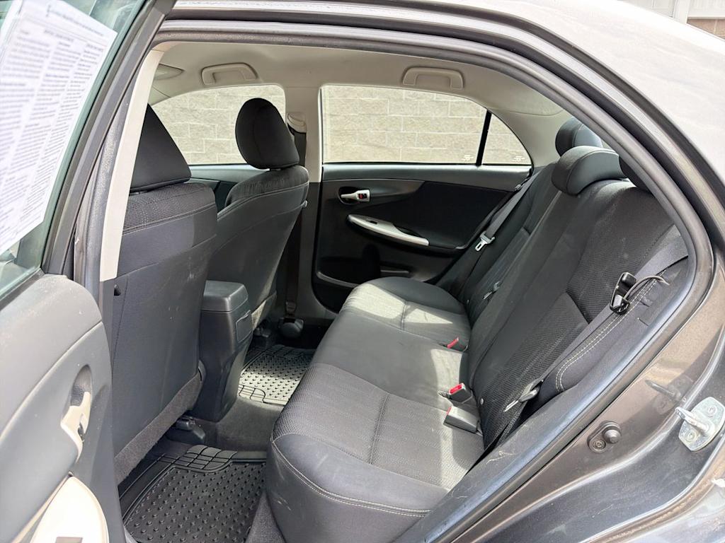 Thumbnail: 2013 Toyota Corolla - 27