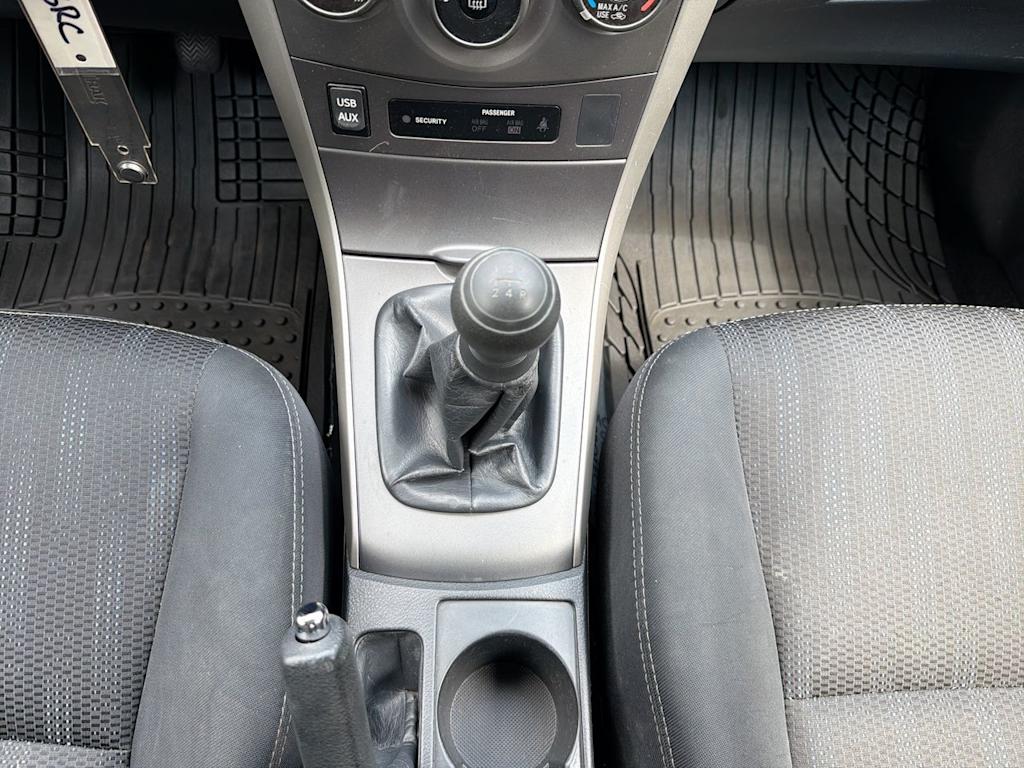 Thumbnail: 2013 Toyota Corolla - 34