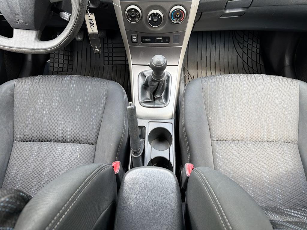 Thumbnail: 2013 Toyota Corolla - 12