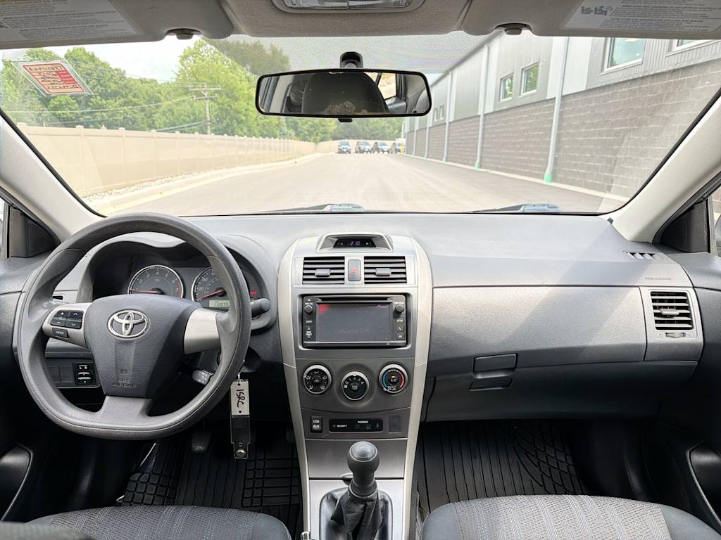 Thumbnail: 2013 Toyota Corolla - 2