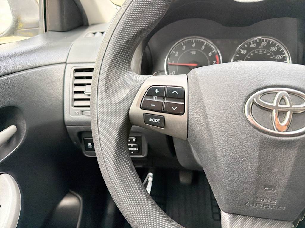 Thumbnail: 2013 Toyota Corolla - 30