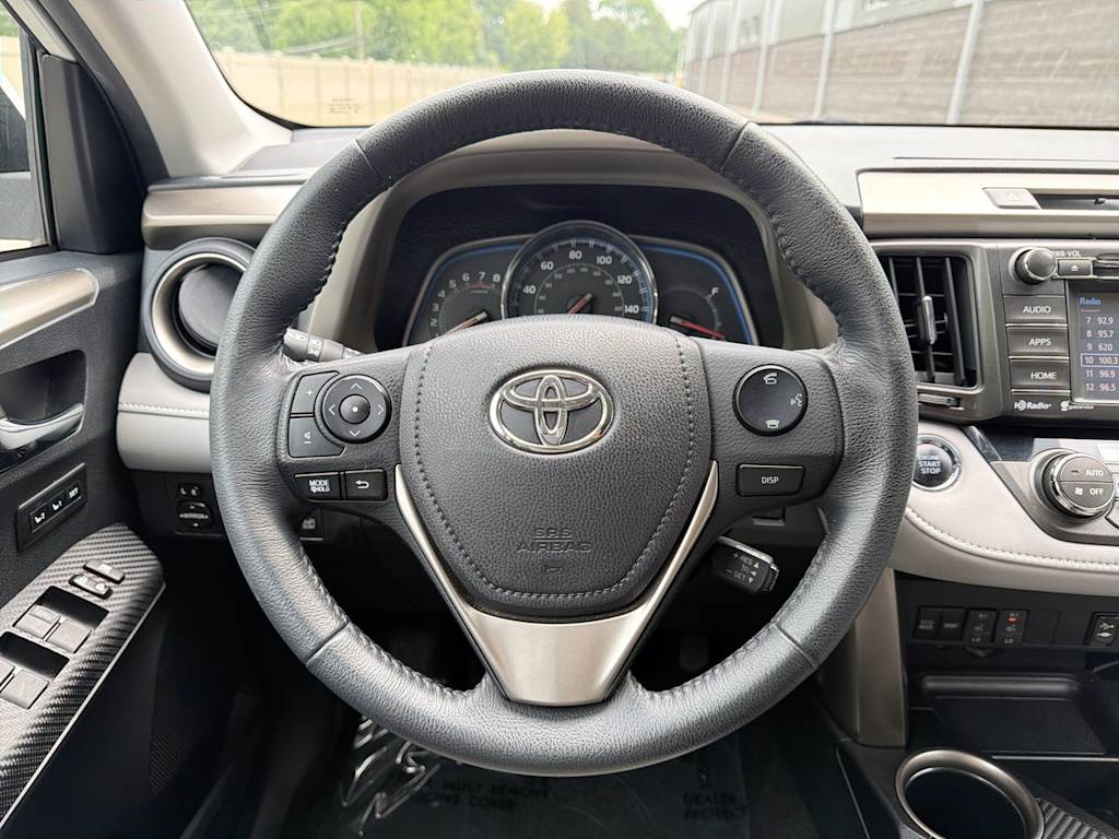 Thumbnail: 2015 Toyota RAV4 - 9