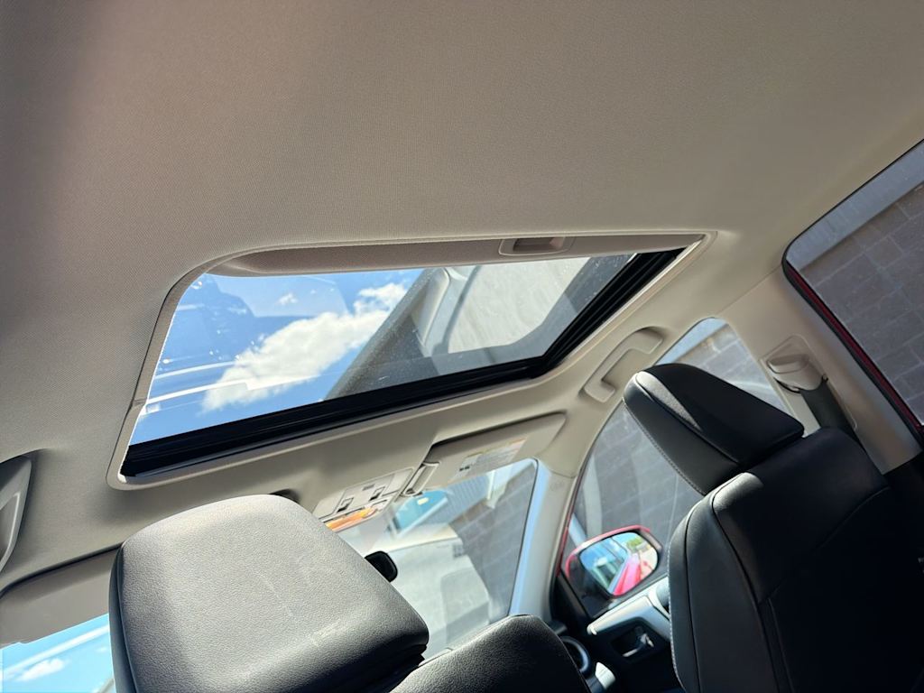 Thumbnail: 2015 Toyota RAV4 - 30
