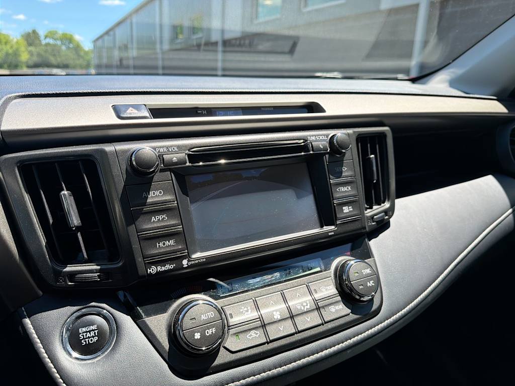 Thumbnail: 2015 Toyota RAV4 - 35