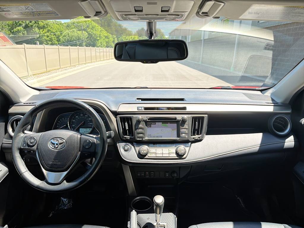 Thumbnail: 2015 Toyota RAV4 - 2