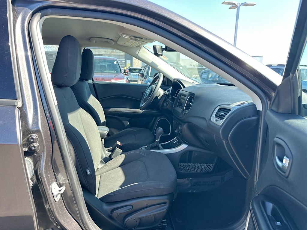 Thumbnail: 2019 Jeep Compass - 11