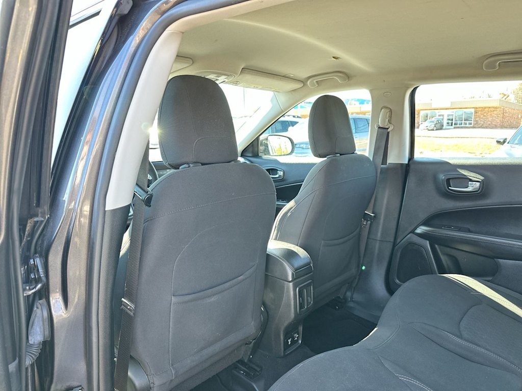 Thumbnail: 2019 Jeep Compass - 12