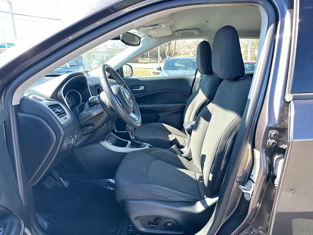 Thumbnail: 2019 Jeep Compass - 10