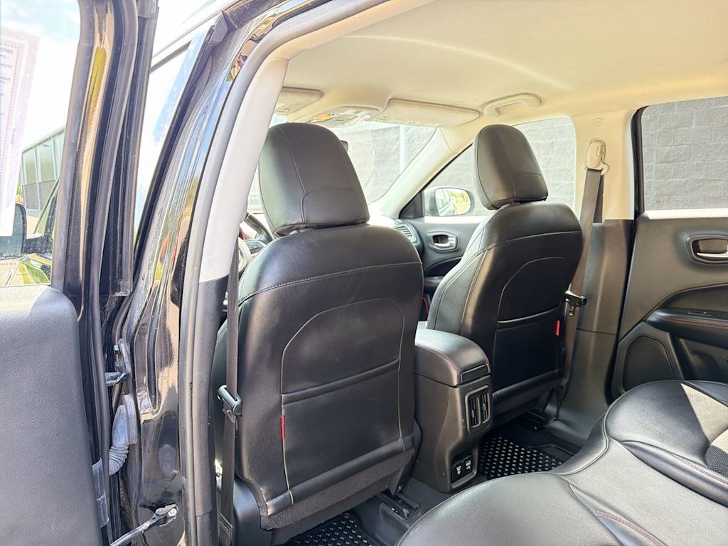 Thumbnail: 2020 Jeep Compass - 12