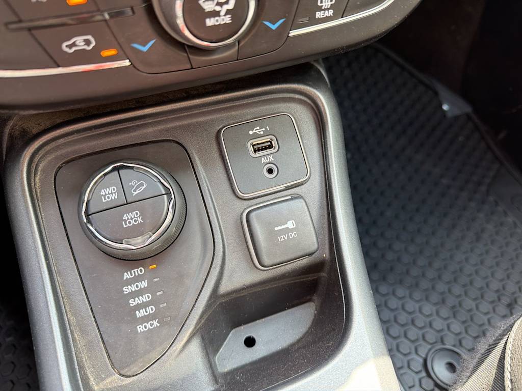 Thumbnail: 2020 Jeep Compass - 34