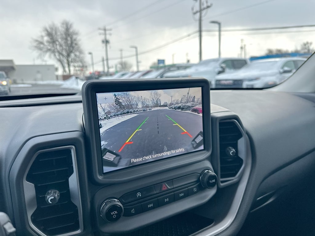 Thumbnail: 2023 Ford Bronco Sport - 12