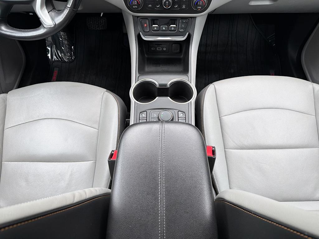 Thumbnail: 2021 GMC Terrain - 32