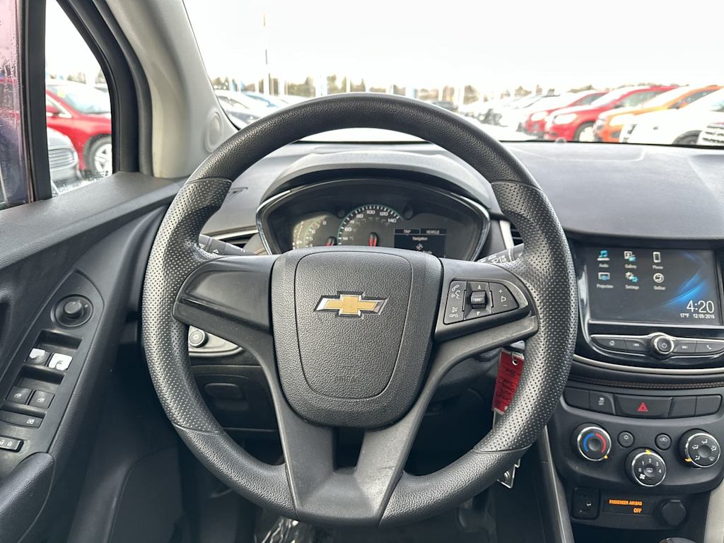 2017 Chevrolet Trax LS 8