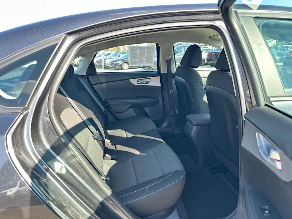 Thumbnail: 2022 Kia Forte - 31