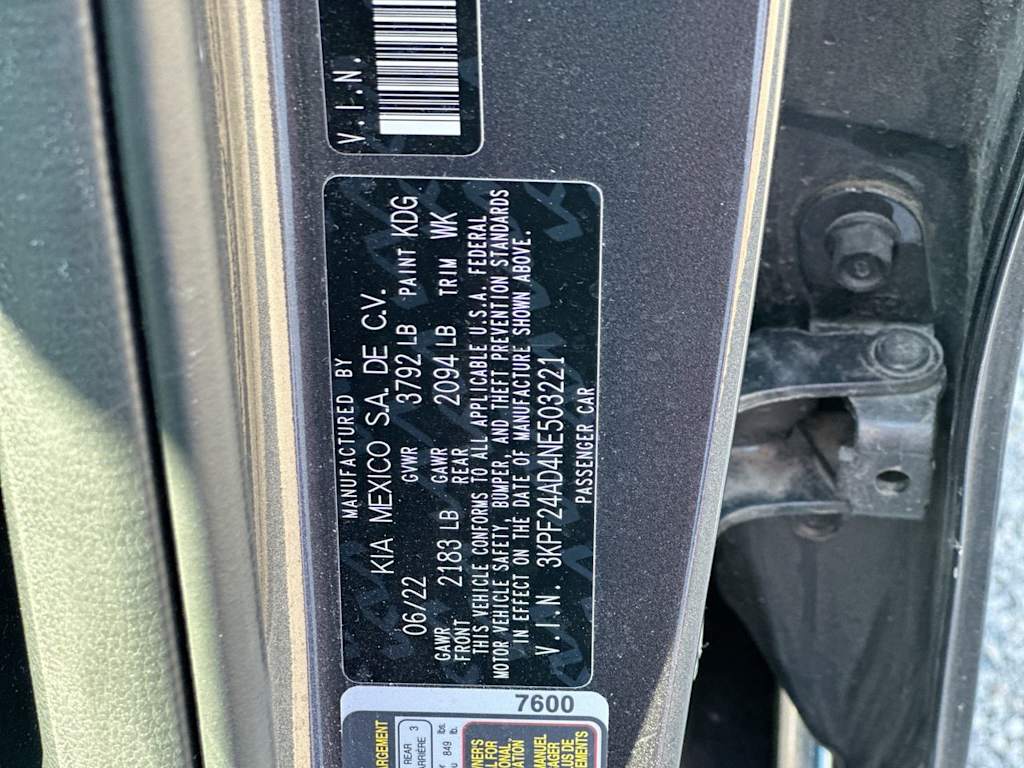 Thumbnail: 2022 Kia Forte - 17