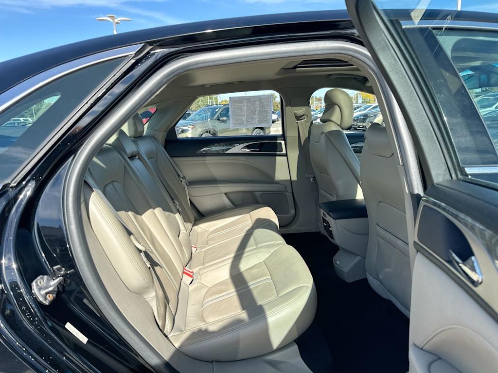 Thumbnail: 2017 Lincoln MKZ - 11