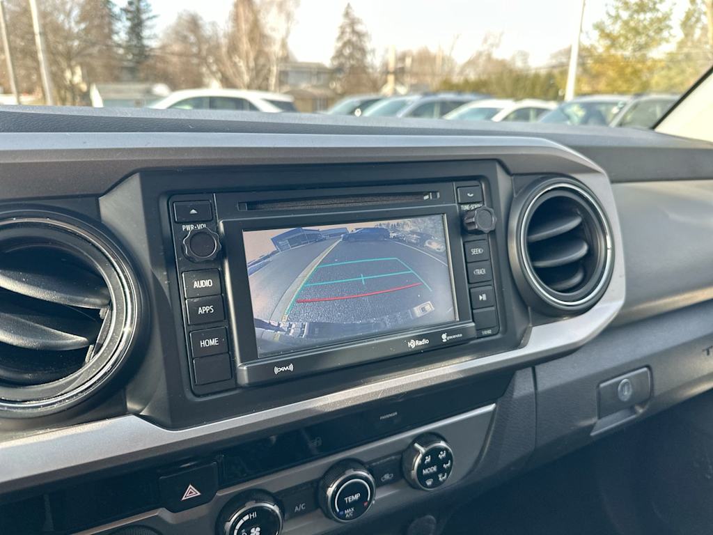 Thumbnail: 2016 Toyota Tacoma - 13