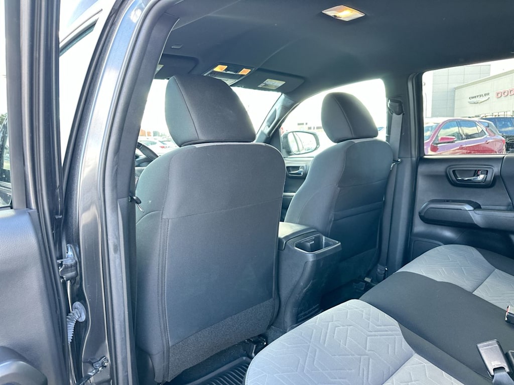 Thumbnail: 2022 Toyota Tacoma - 12