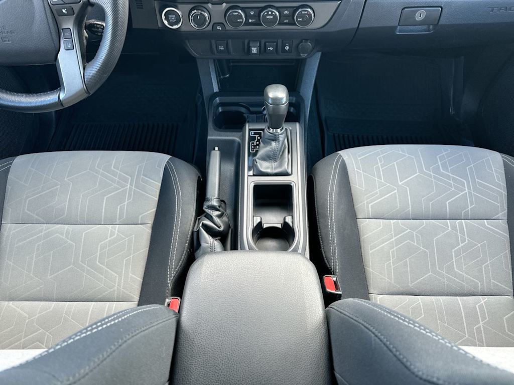 Thumbnail: 2022 Toyota Tacoma - 36