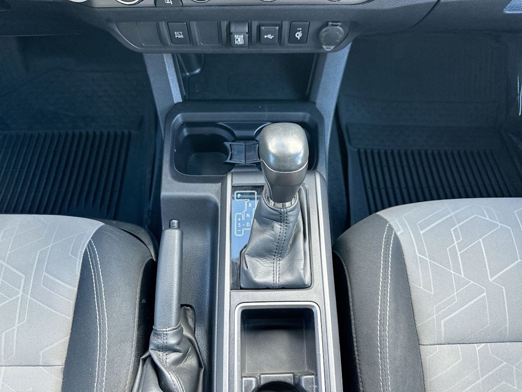 Thumbnail: 2022 Toyota Tacoma - 14