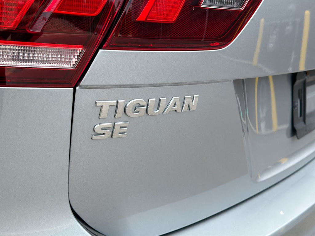 Thumbnail: 2020 Volkswagen Tiguan - 7