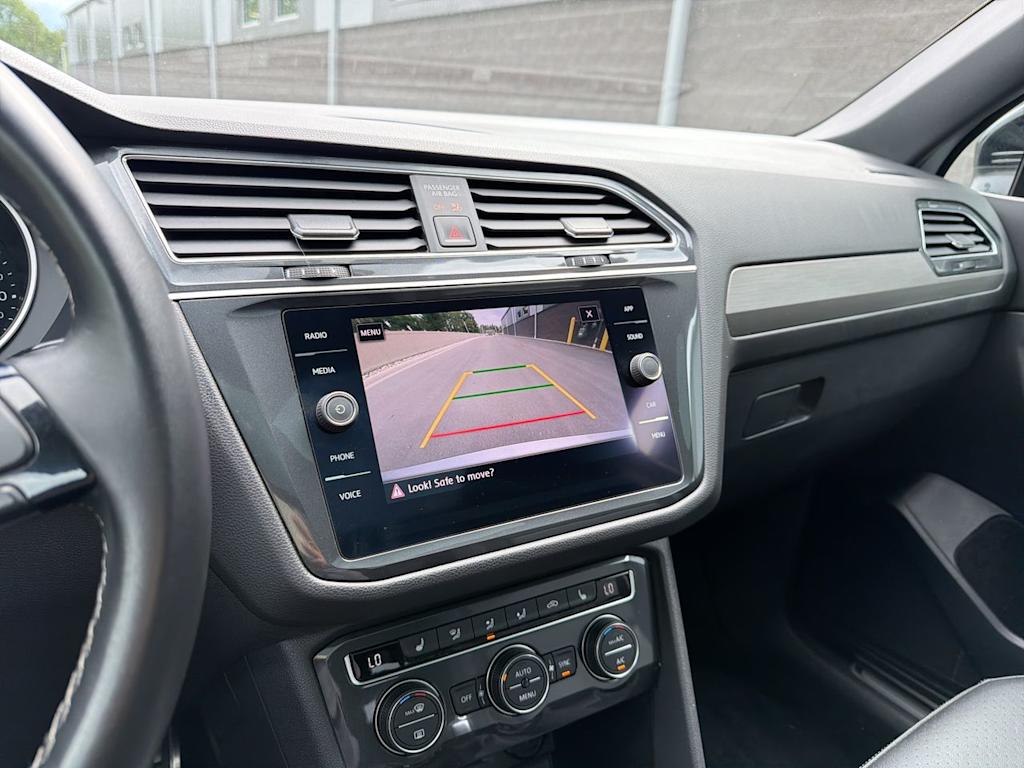 Thumbnail: 2020 Volkswagen Tiguan - 13