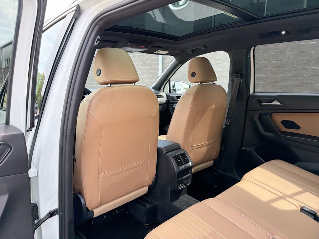 Thumbnail: 2022 Volkswagen Tiguan - 11