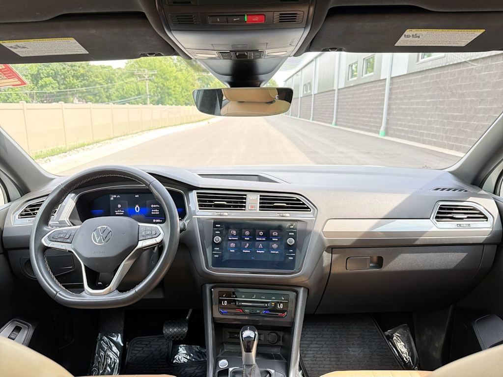 Thumbnail: 2022 Volkswagen Tiguan - 2