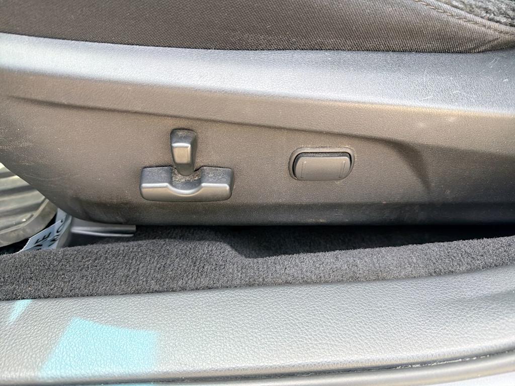 Thumbnail: 2012 Subaru Outback - 28