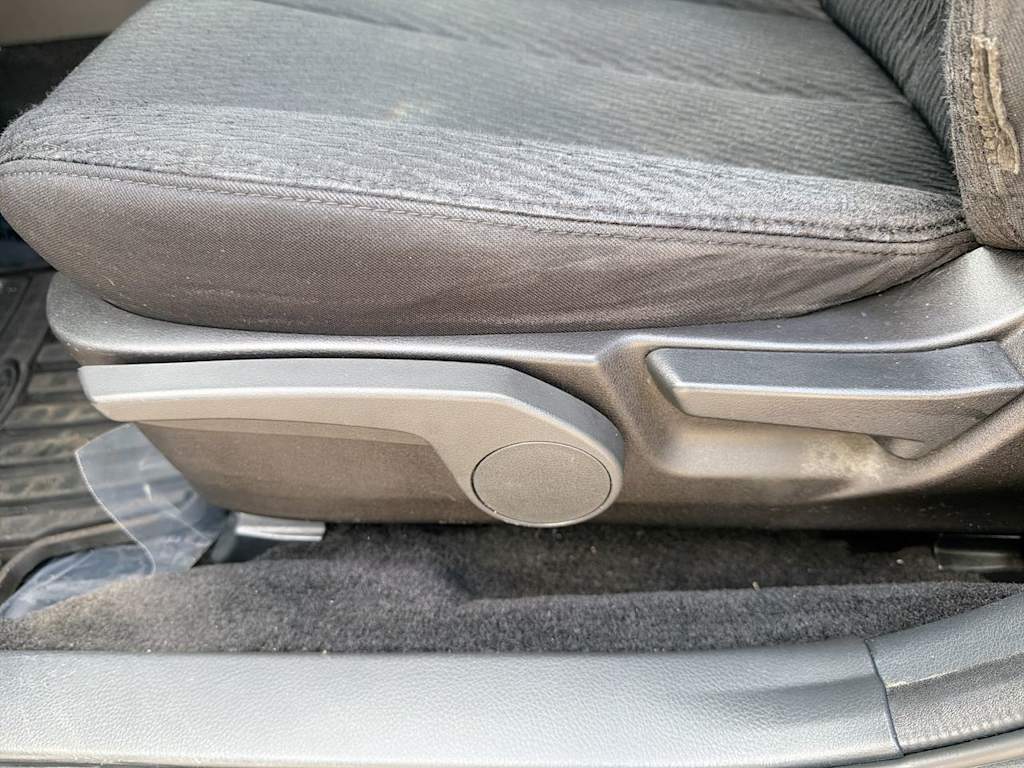 Thumbnail: 2011 Subaru Outback - 28