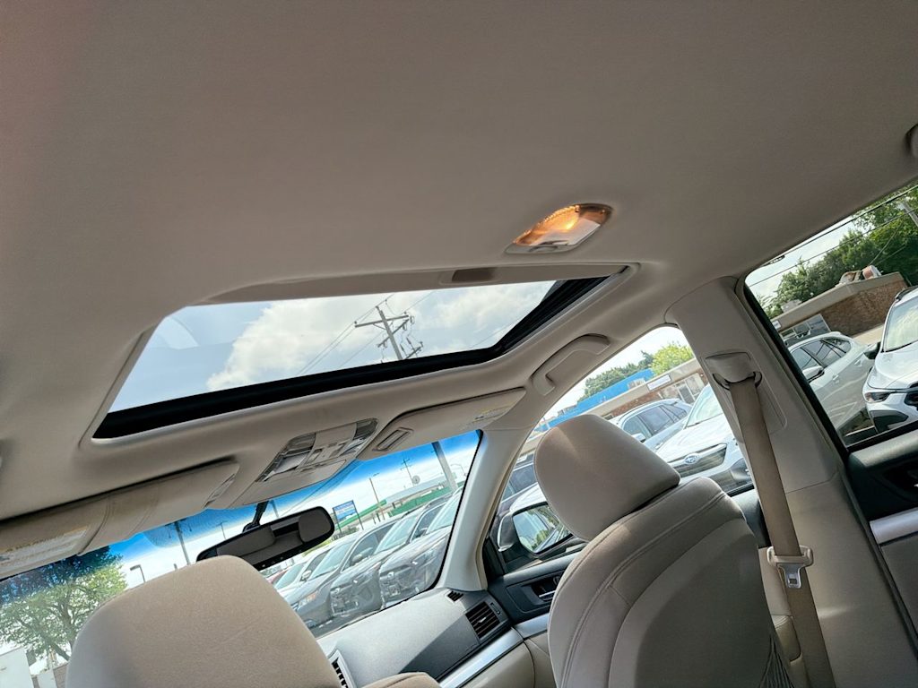 Thumbnail: 2014 Subaru Outback - 29