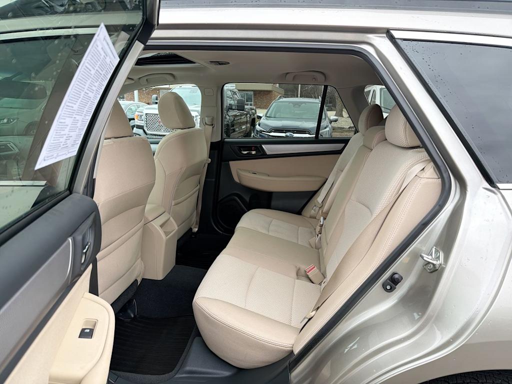 Thumbnail: 2015 Subaru Outback - 31