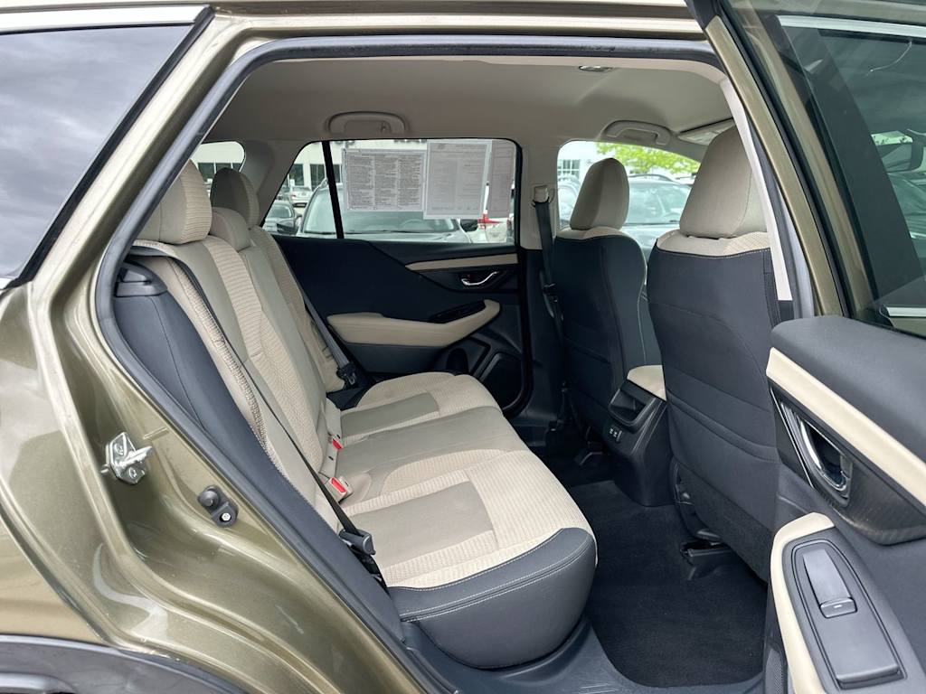 2020 Subaru Outback Premium 32