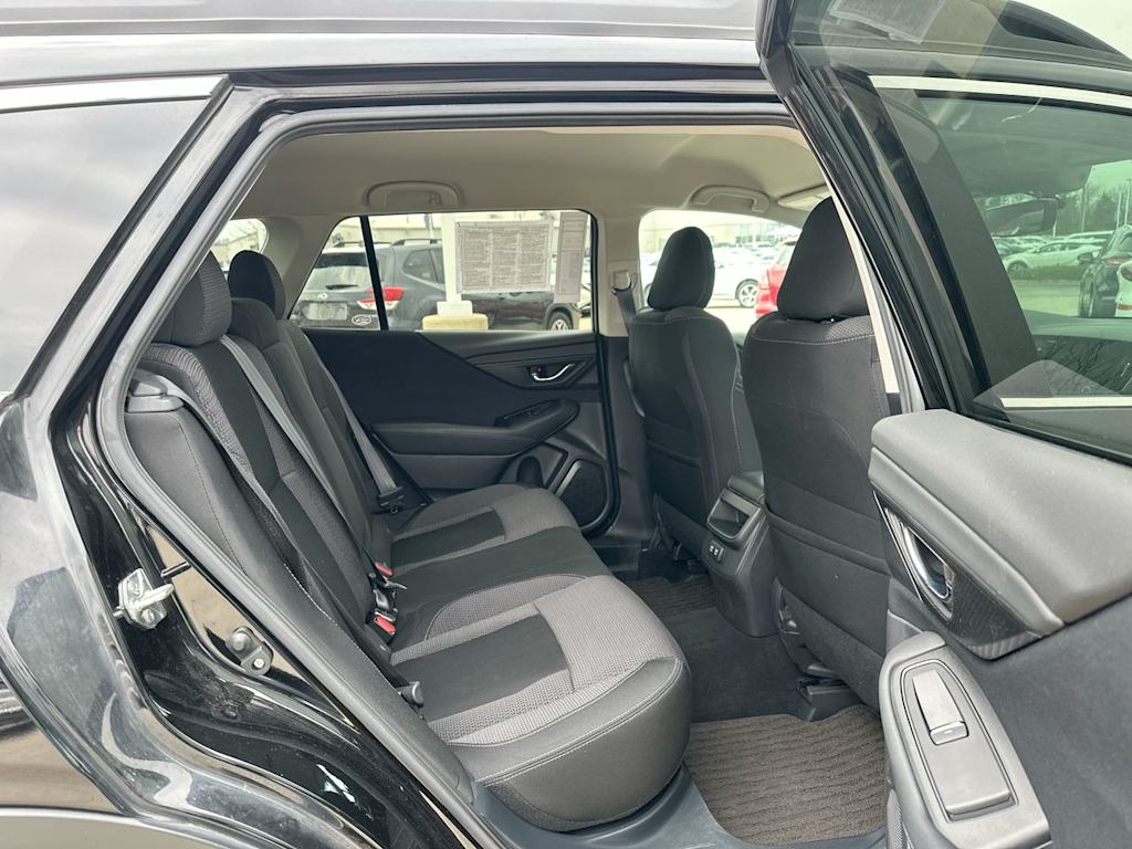 2021 Subaru Outback Premium 32
