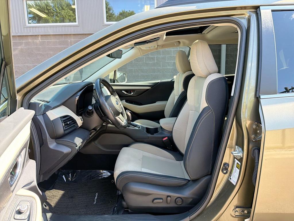Thumbnail: 2021 Subaru Outback - 10