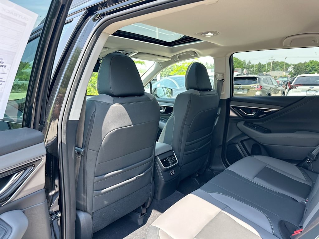 2025 Subaru Outback Onyx Edition 12