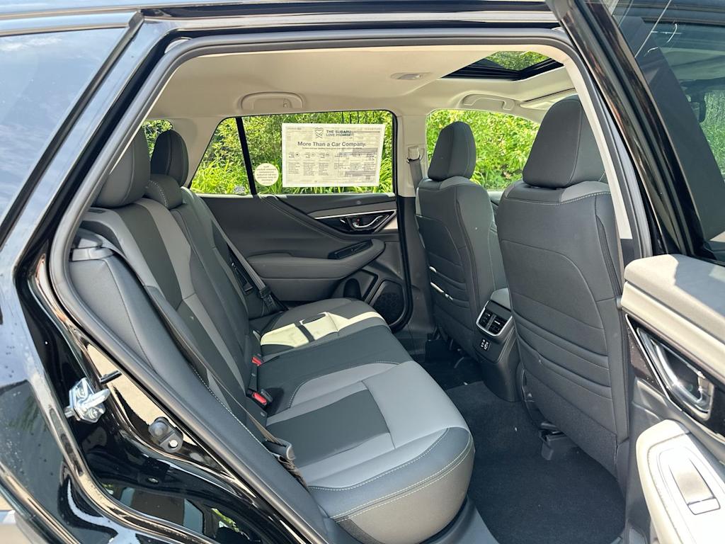 2025 Subaru Outback Onyx Edition 32