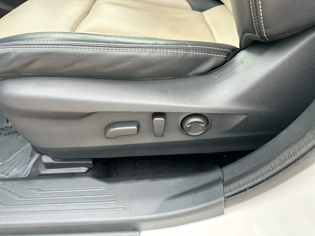 2021 Subaru Outback Limited 29