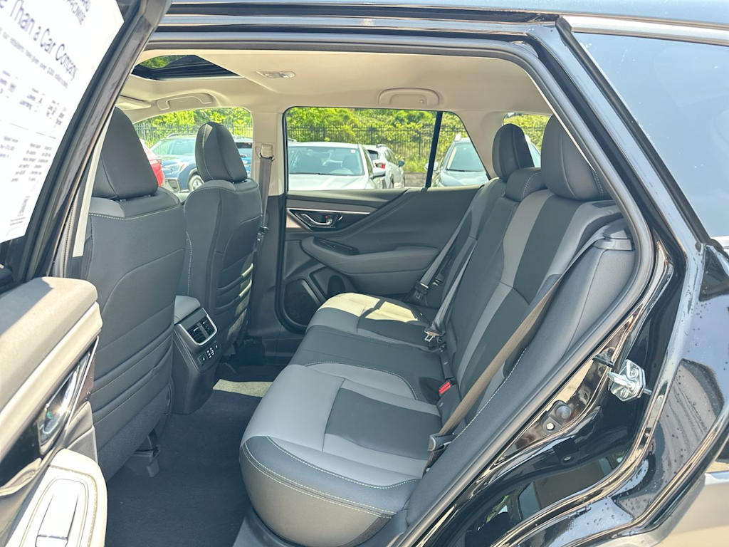 2025 Subaru Outback Onyx Edition 31
