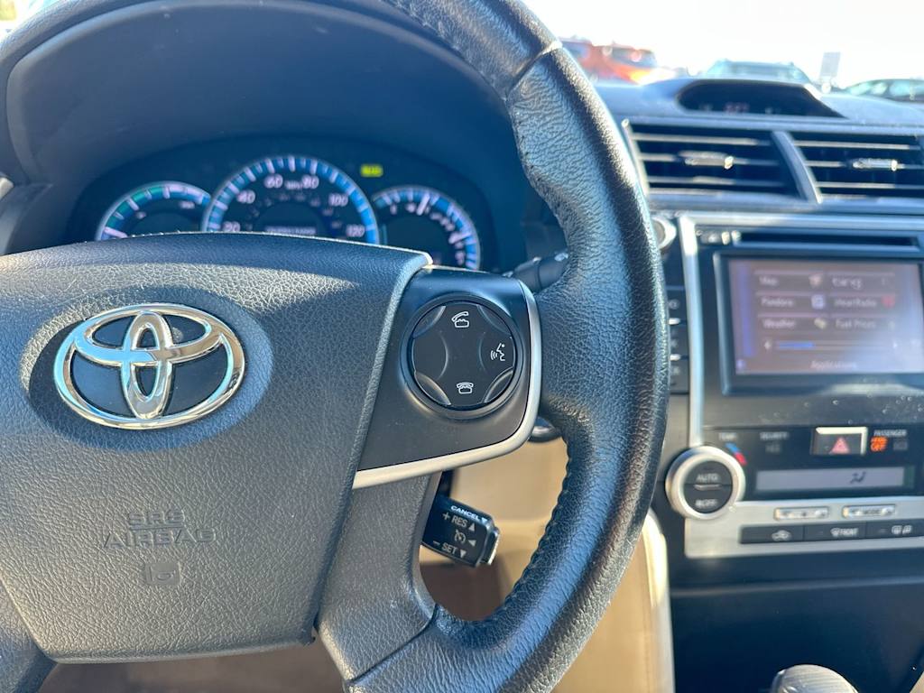 Thumbnail: 2013 Toyota Camry - 25