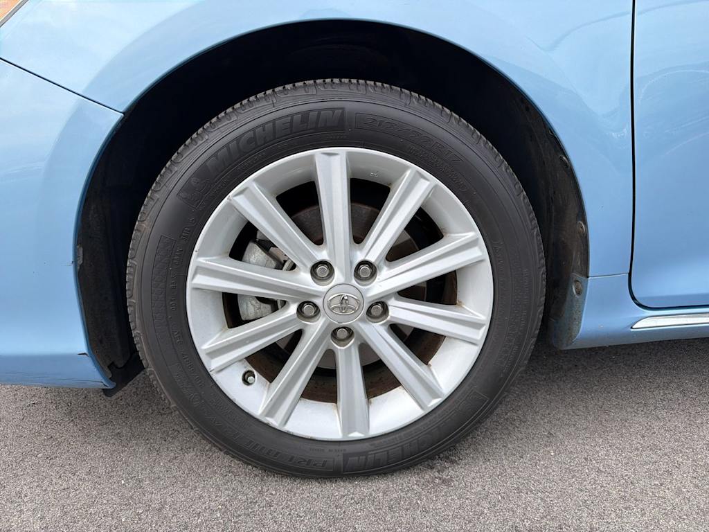 Thumbnail: 2013 Toyota Camry - 8