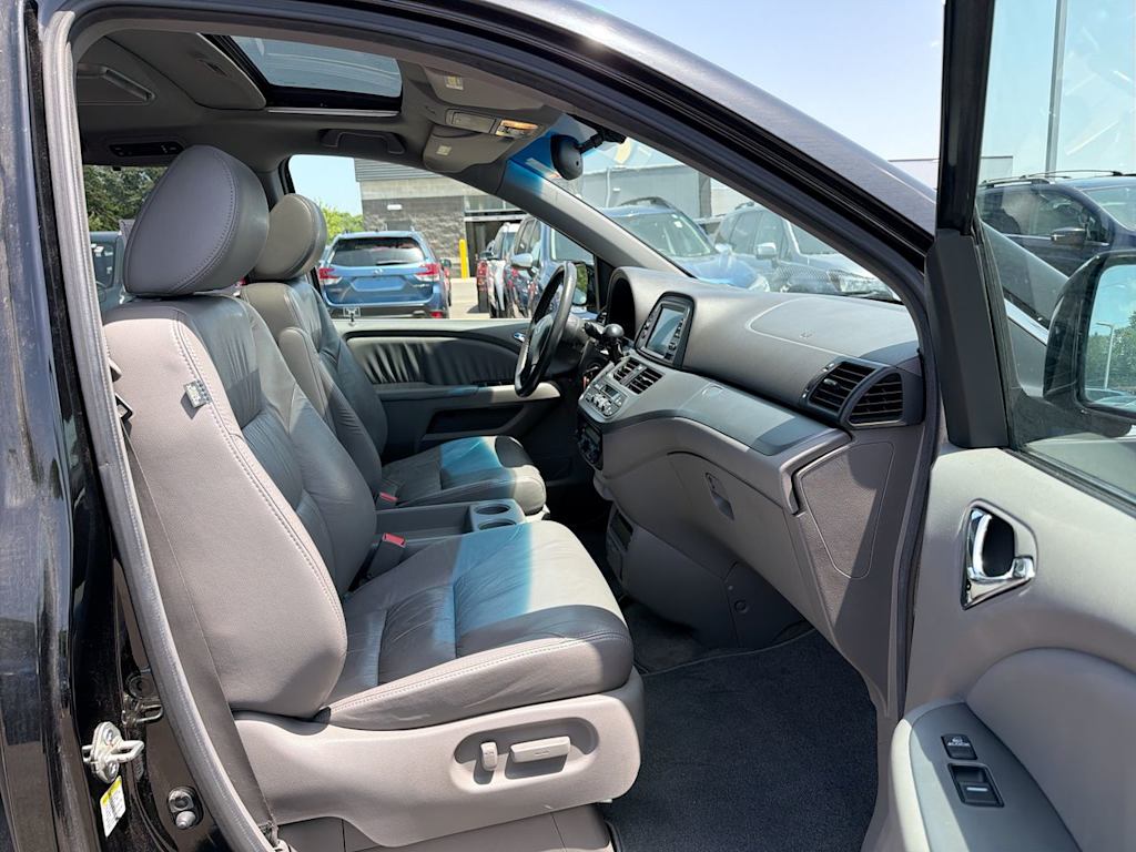 Thumbnail: 2010 Honda Odyssey - 11